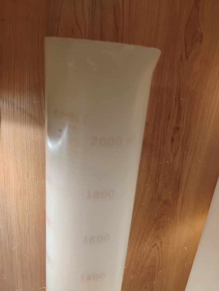 (2) 2000ml Plastic 2000mL graduated cylinder w/ pour spout Kimble & Nalgene