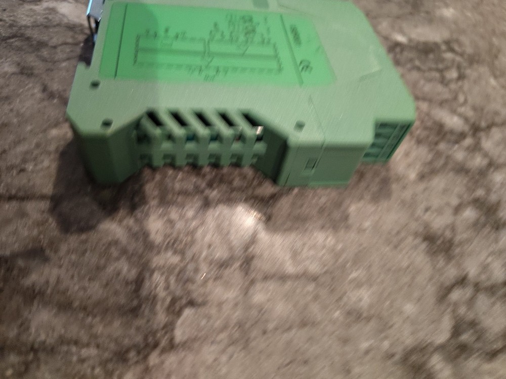 DC Signal Isolator Current Voltage Transmitter DIN Rail 0-10V To 0-5V Tool