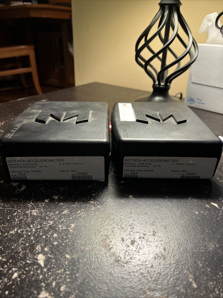 ENDEVCO 25A MINIATURE IEPE ACCELEROMETER