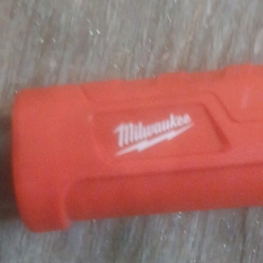 Milwaukee Electrical Cable Cutter Handheld Professional Tool with Red Handles