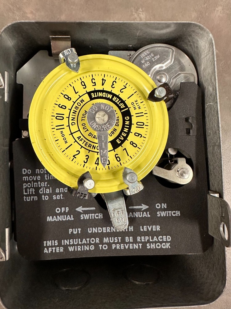 Dayton 2E023, NOS, Poultry Timer With Dimmer