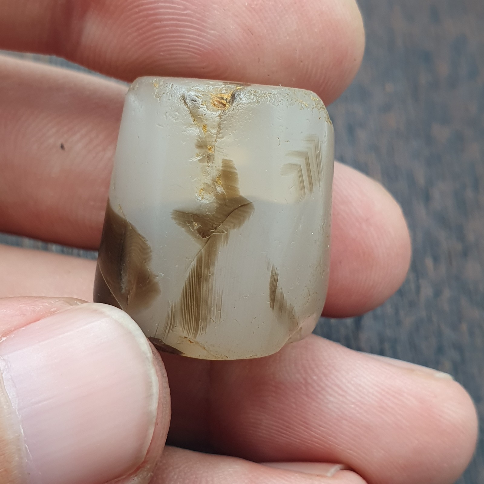 Ancient Antique Himalayan Tibetan Banded Ntural pattern Agate Bead Amulet