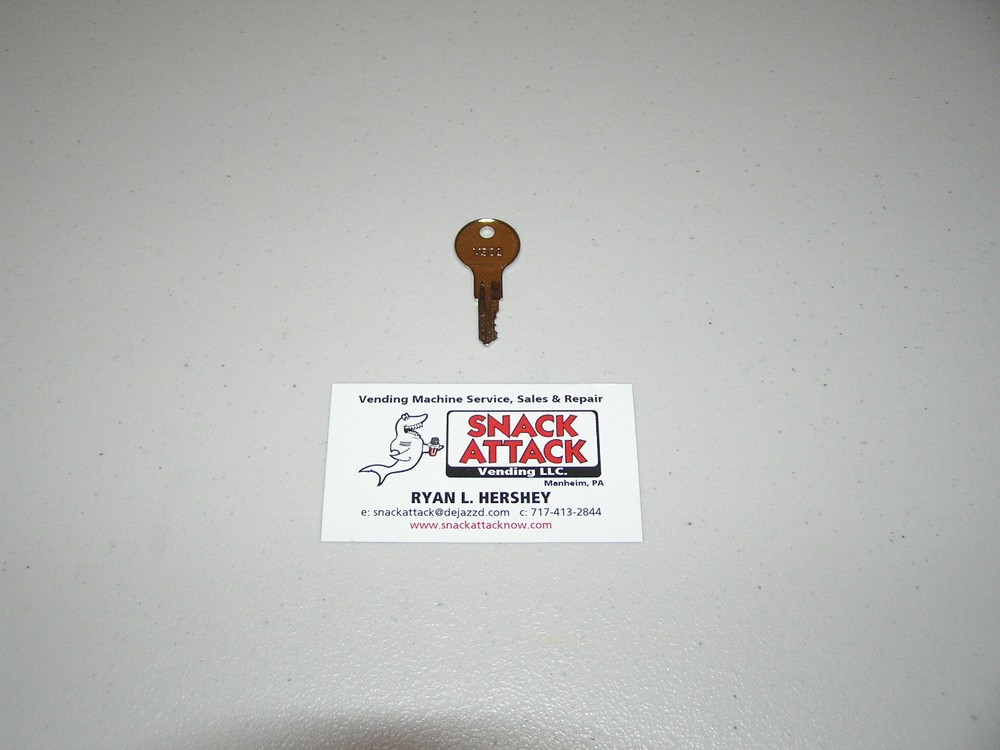 VENDSTAR 6000 / VEND3 TOP LID DOOR KEY #VS02  - Free Ship!