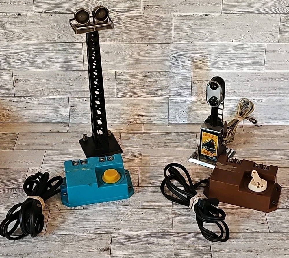 Marx Train Tower Double Beacon Floodlight Automatic Signal Transformer (2)