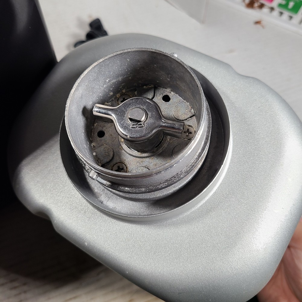 Panasonic SD-YR2500 Automatic Bread Baking Machine W/ Auto Yeast/Fruit Dispenser