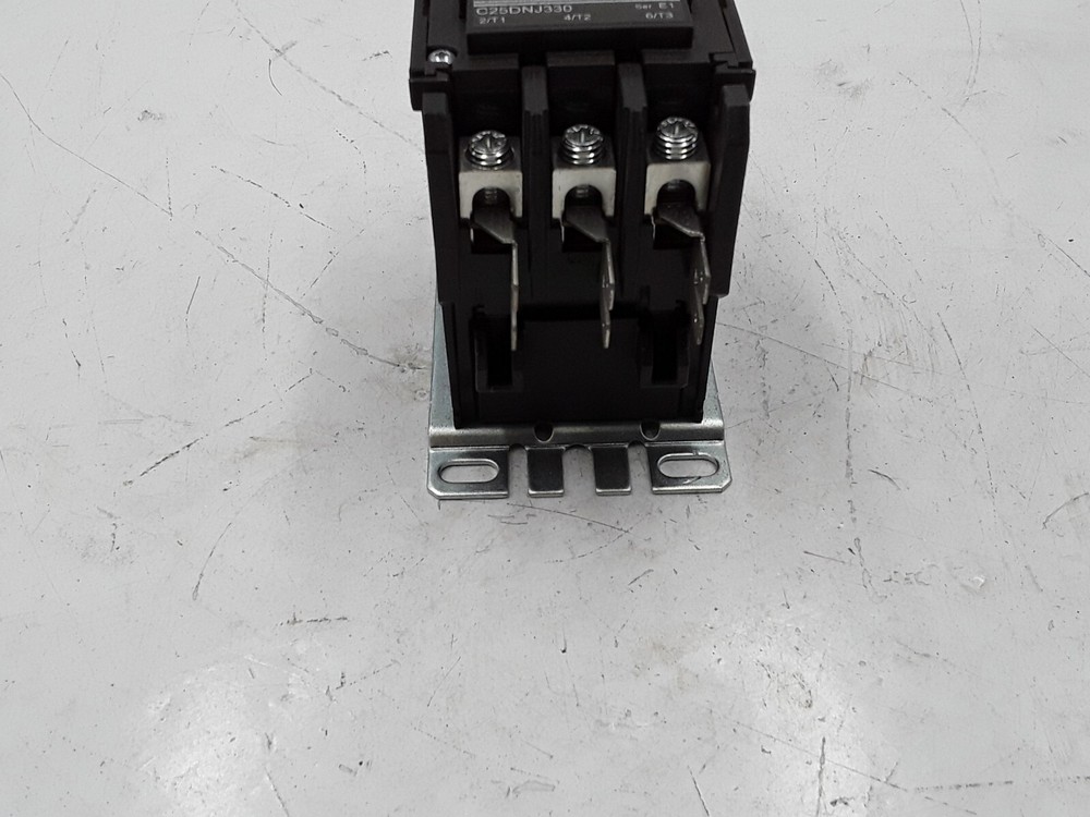 Eaton C25DNJ330 Contactor