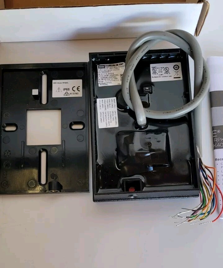 HID multiCLASS SE RP40 Wall Switch Reader 920LTNNEK00017