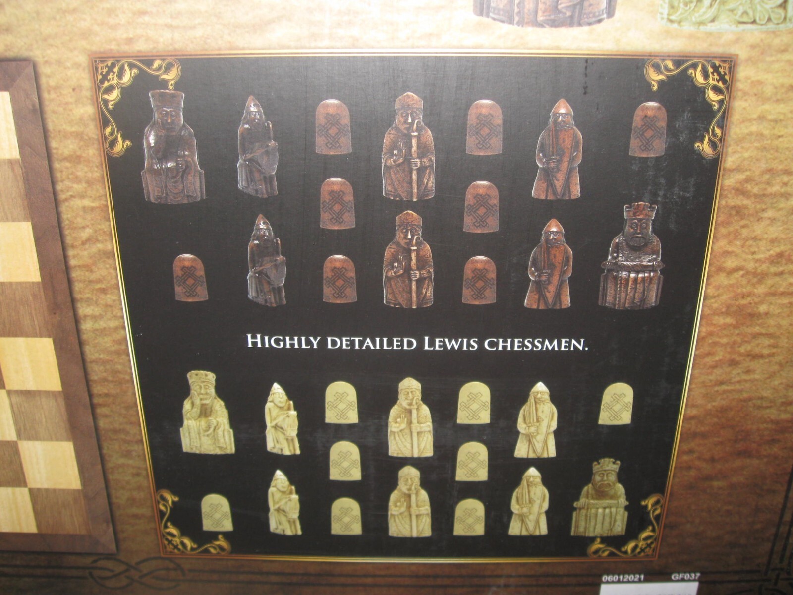 Brand New Isle Of Lewis Deluxe Replica Historic Large Chess Set Ambassador Games