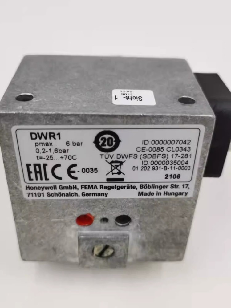 1pcs Honeywell FEMA Pressure Switch Sensor DWR1
