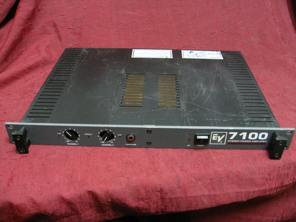 Electro-Voice EV 7100 Stereo Power Amplifier - TESTED Working Great
