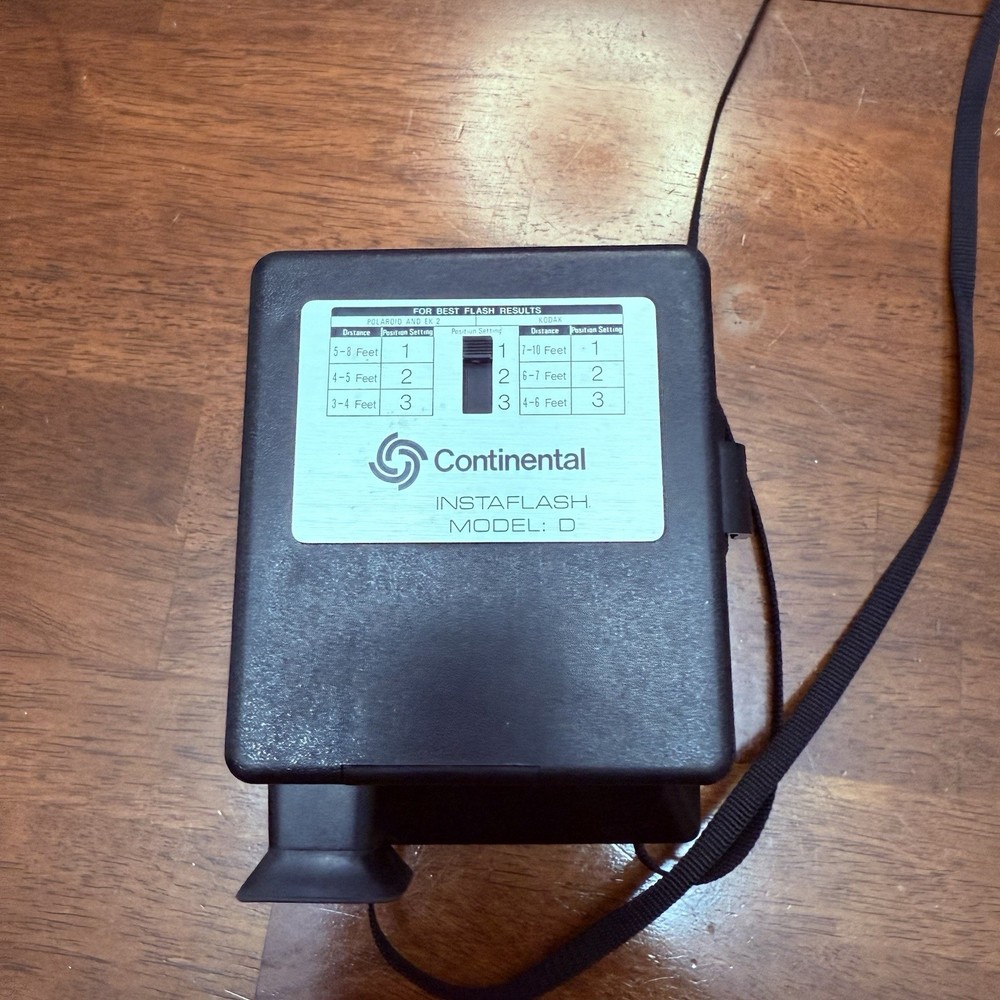 Polaroid Time Zero One Step Land Camera w/ Continental Instaflash UNTESTED