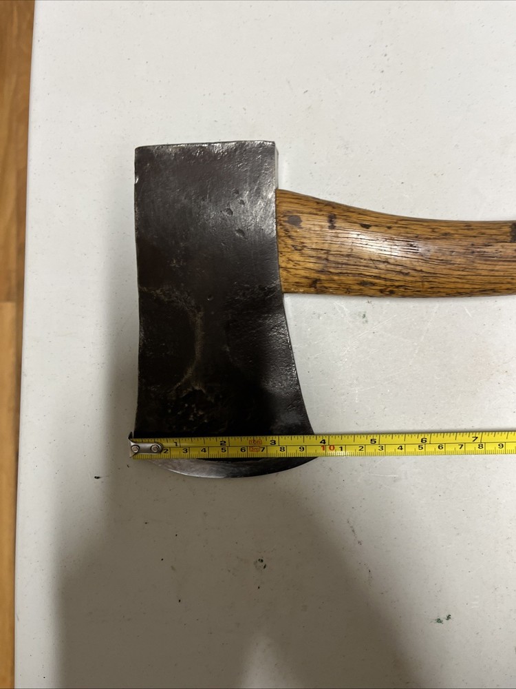 Vintage Hatchet. Unbranded. Axe. H-102