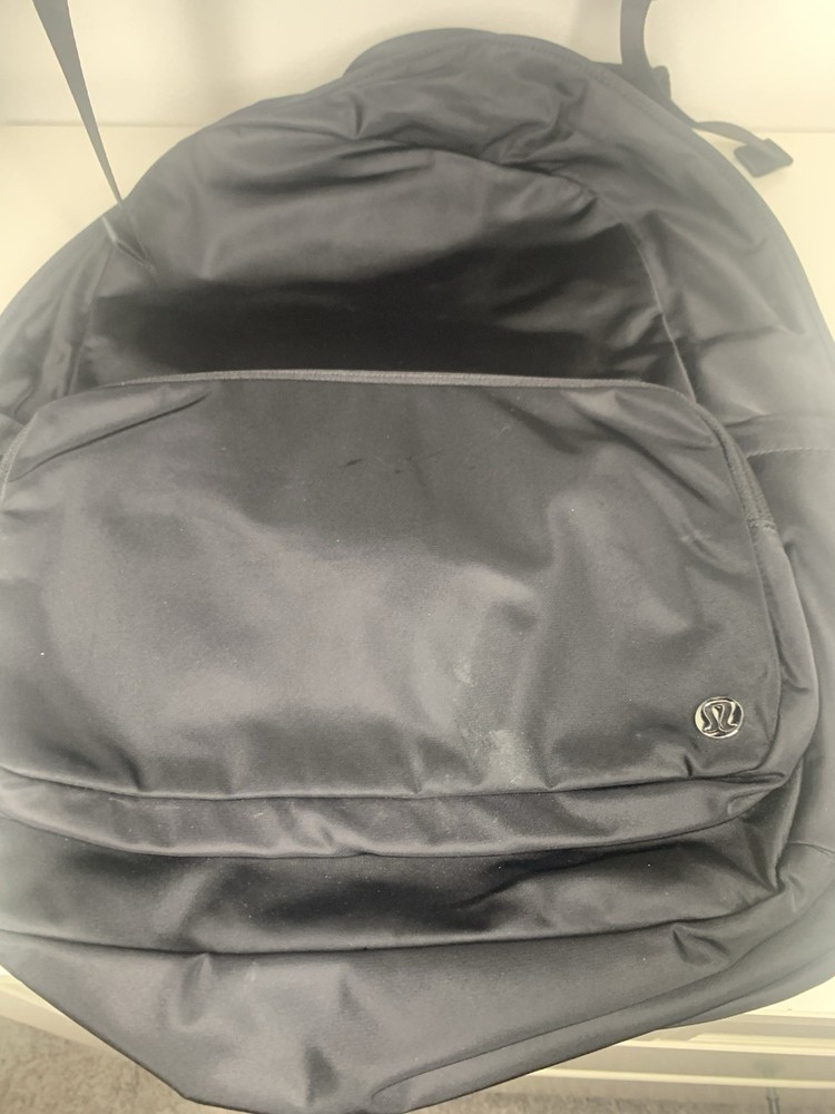 Lululemon Everywhere Backpack 22L Unisex Black Nylon