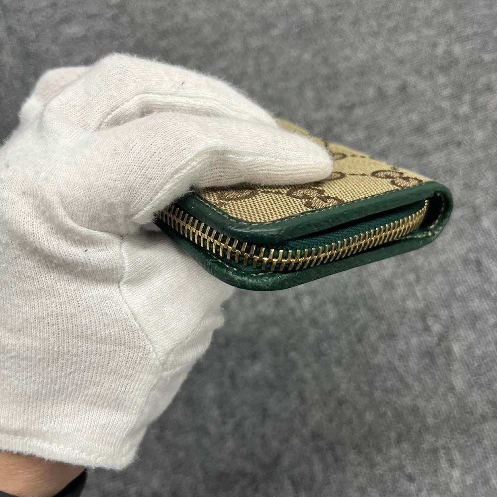 Gucci Compact small wallet Authentic