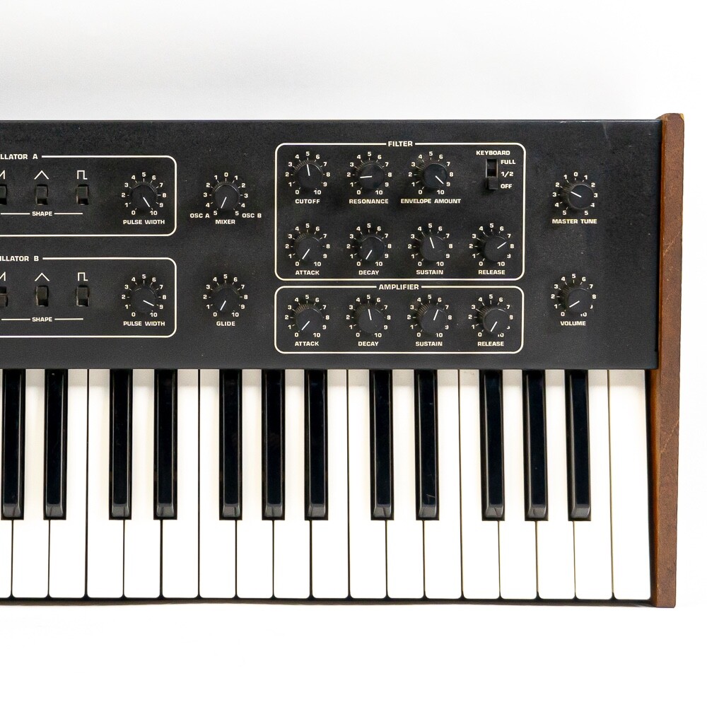 Sequential Circuits Prophet 600 61-Key Keyboard / Synthesizer - Vintage