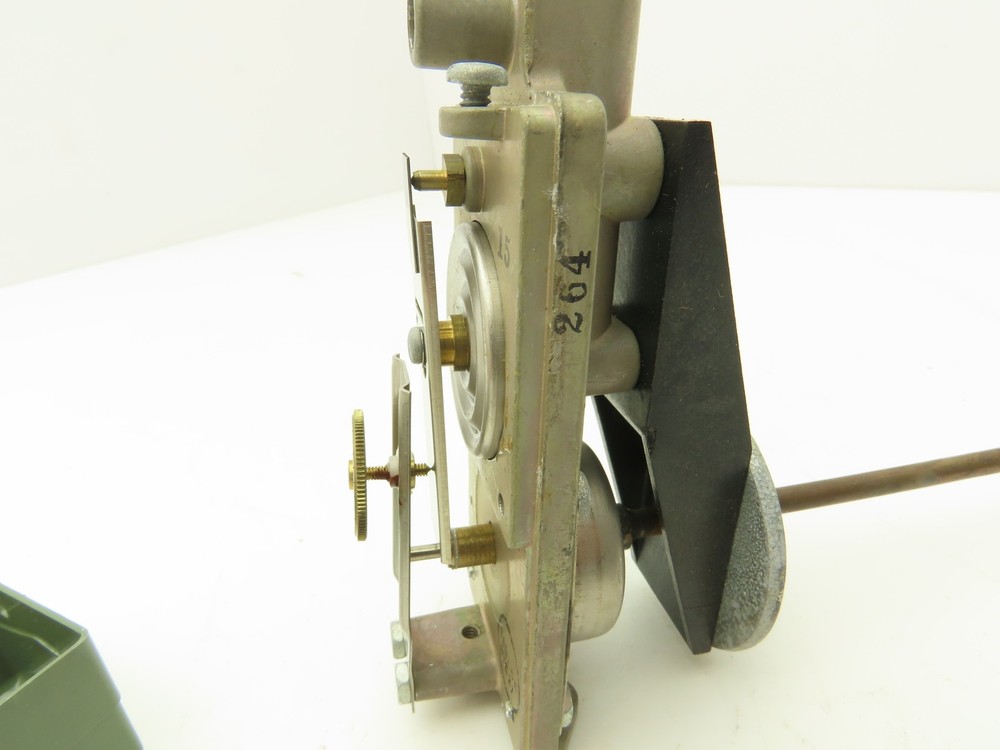 Johnson Controls T-3610-1002 Pneumatic Low Limit Controller 18" Element