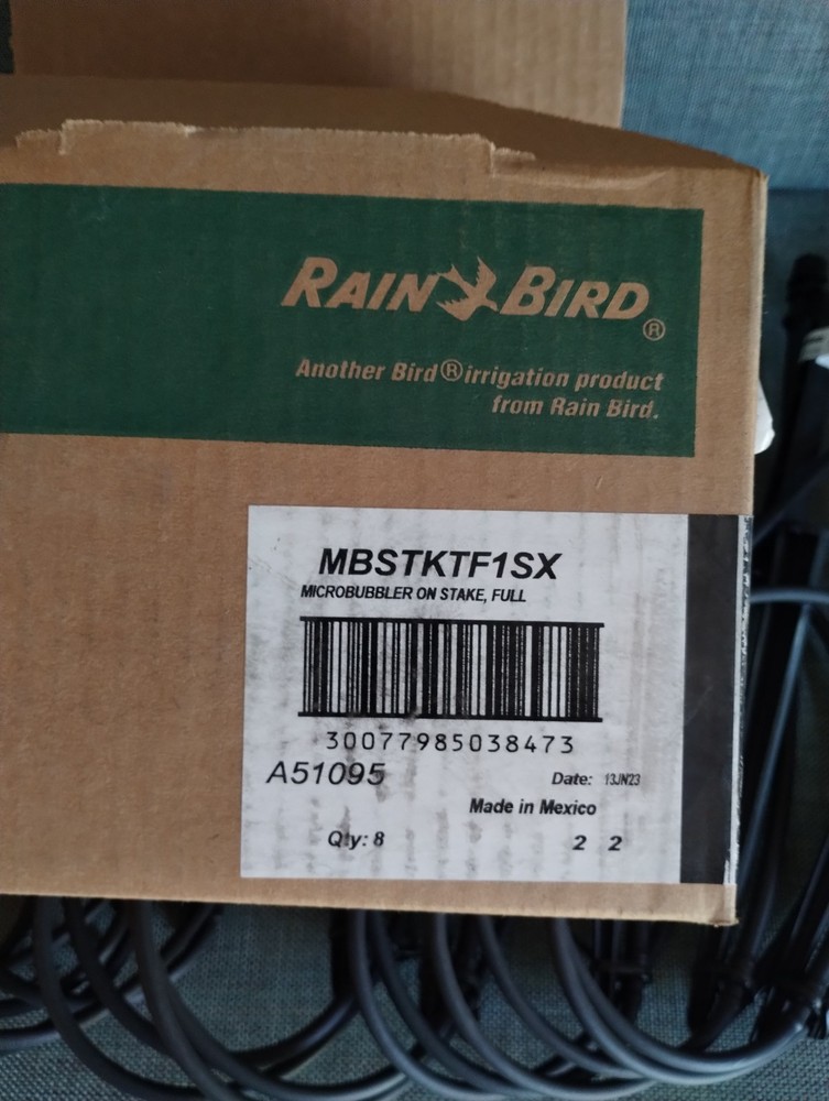 8 Rain Bird Micro-Bubbler Full Circle Pattern 3' Spray Distance Adjustable Riser