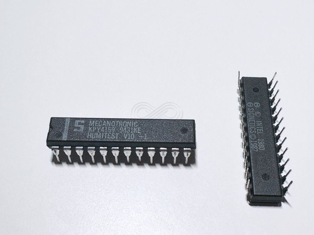 1X KPY4159 SIGNETICS / INTEL DIP-24 IC