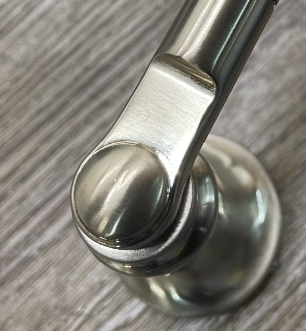 Delta 73524-CZ Saylor 24" Towel Bar - Champagne Bronze - *READ*