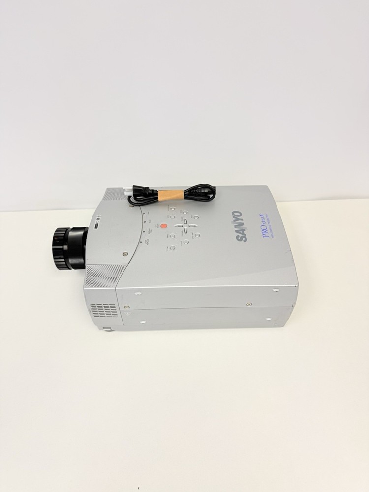Sanyo Projector Pro XtraX Multiverse Model # PLC-XP46L W/ Lens Tested