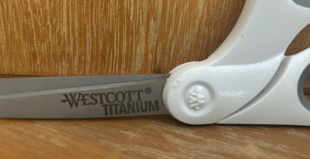Westcott Titanium Bonded Scissors 8" Straight 13529 EUC