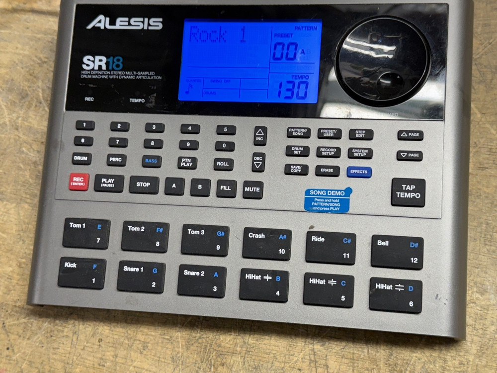 Alesis SR-18 Drum Machine