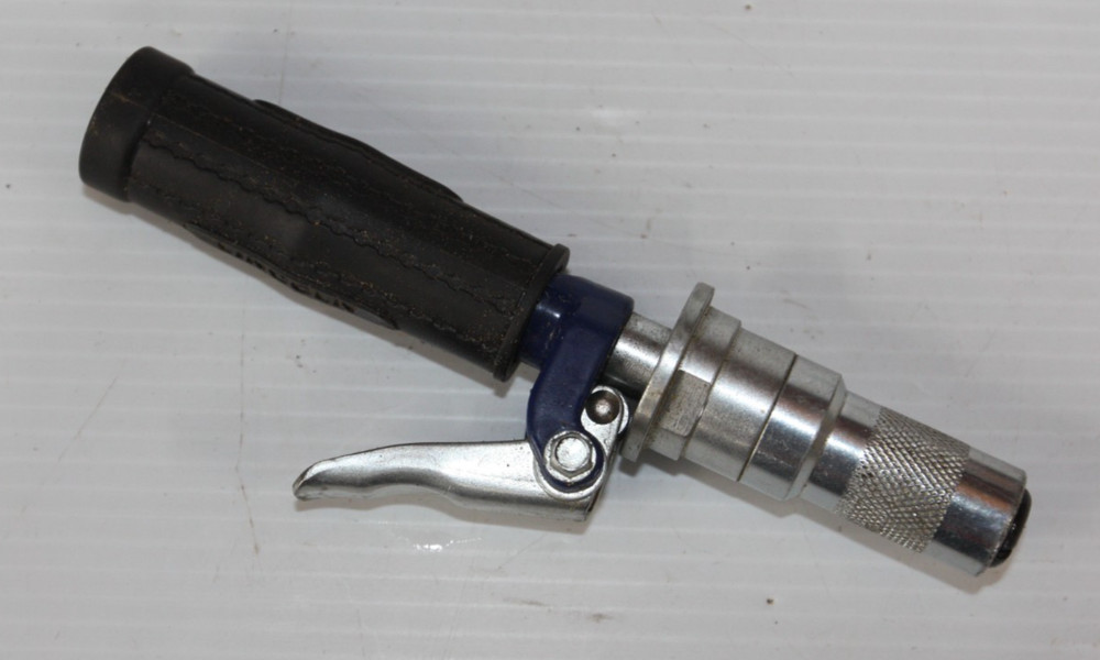 Lincoln 5900 PowerLock Grease Coupler
