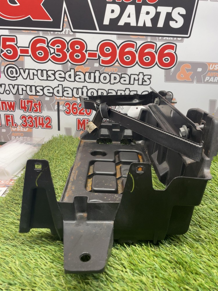 ✅ 2019 DODGE CHALLENGER Battery Tray OEM