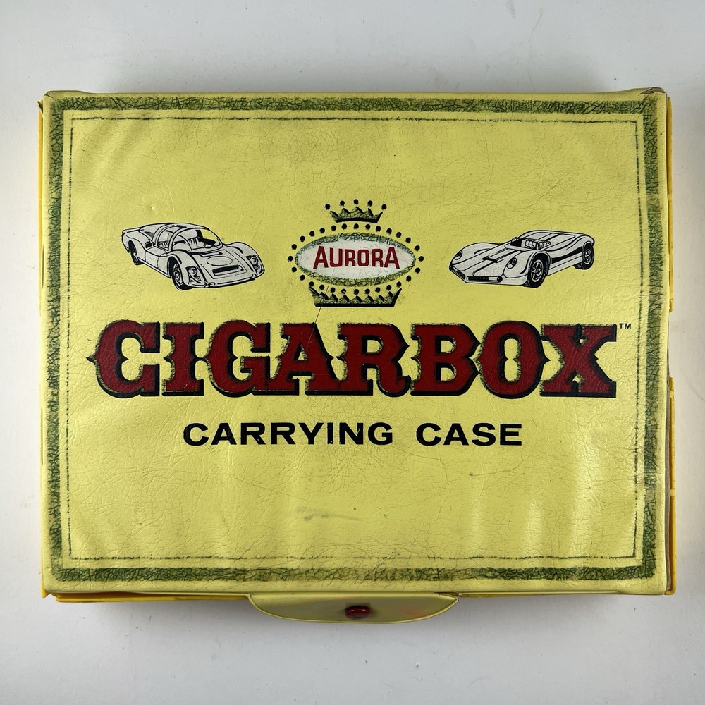 1968 Aurora Cigar Box Car Carrying Case