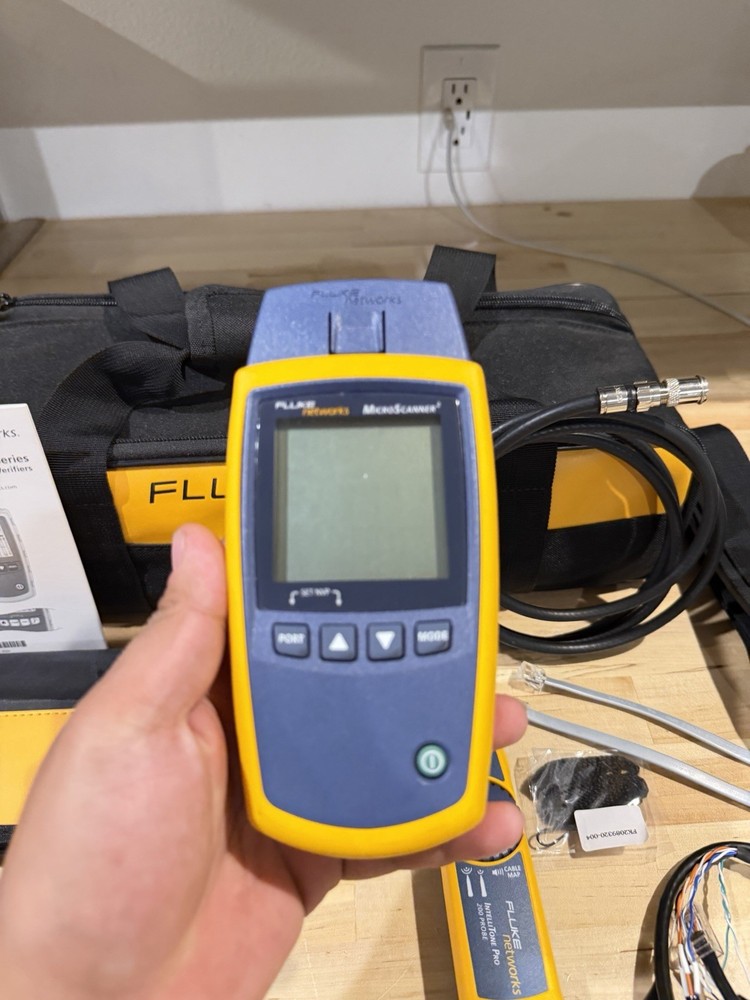 FLUKE NETWORKS MS2-KIT MICROSCANNER 2 & INTELLITONE PRO200 CABLE TEST KIT