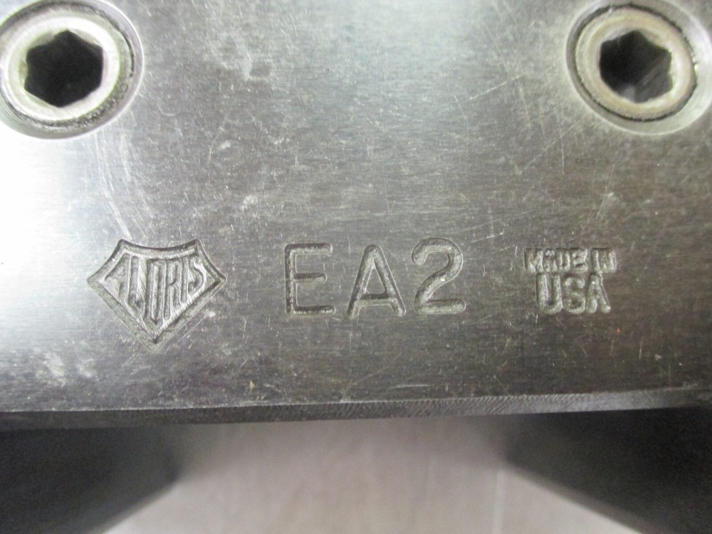 USED Aloris EA Tool Post with EA2 V-Groove Quick Change Lathe Tool Holder (YMC)