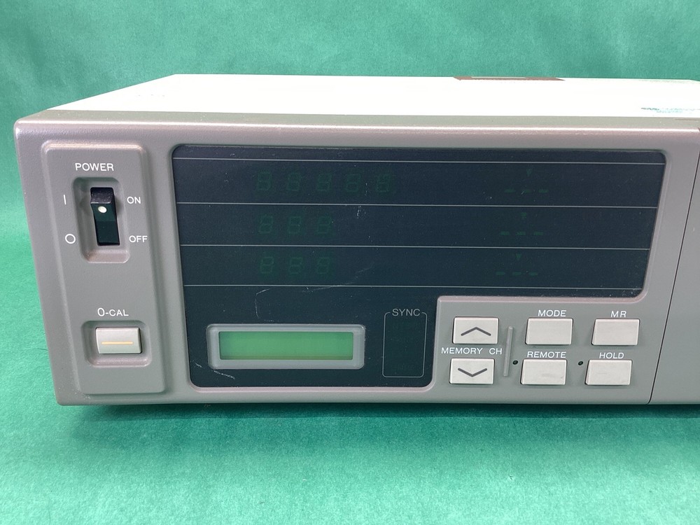 Minolta CA-100 CA100 CRT Color Analyzer with probe - POWERS ON - UNTESTED