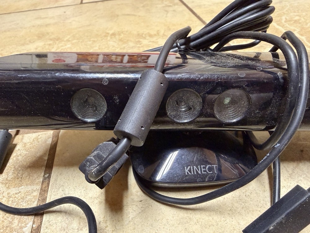 xbox 360 kinect sensor And Camera Bar