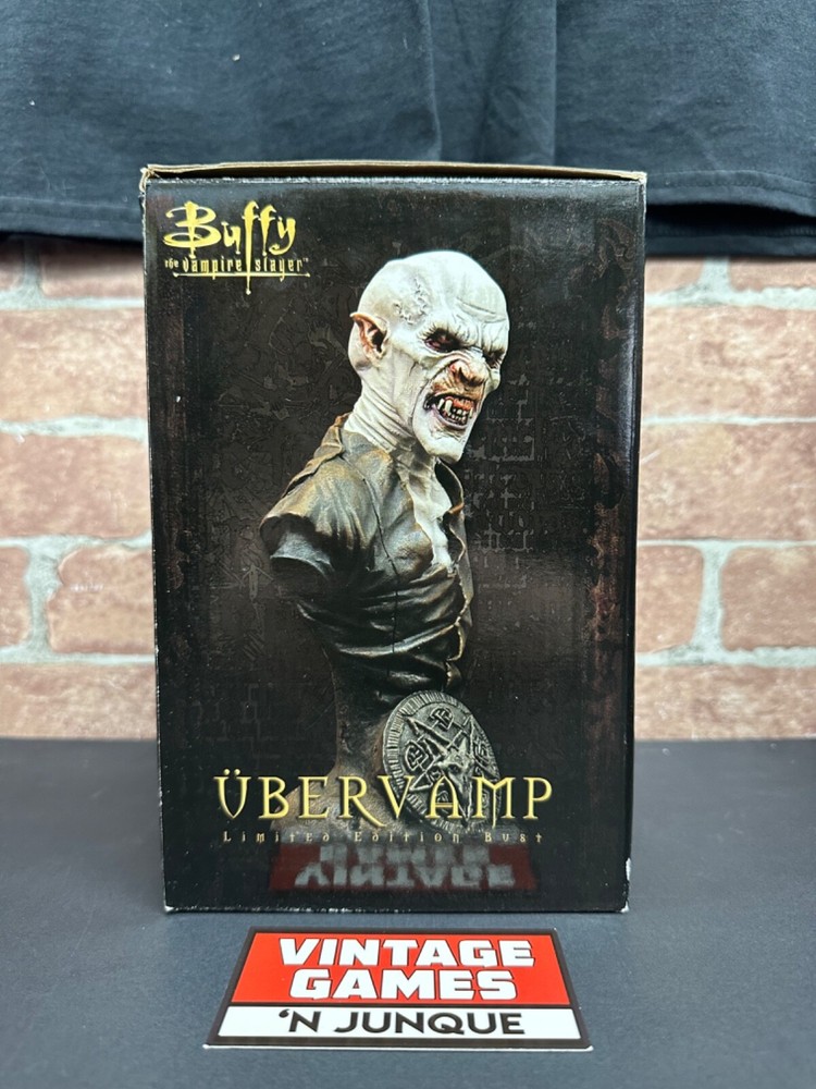2005 DIAMOND SELECT BUFFY THE VAMPIRE SLAYER UBERVAMP LIMITED #108/2000 BUST