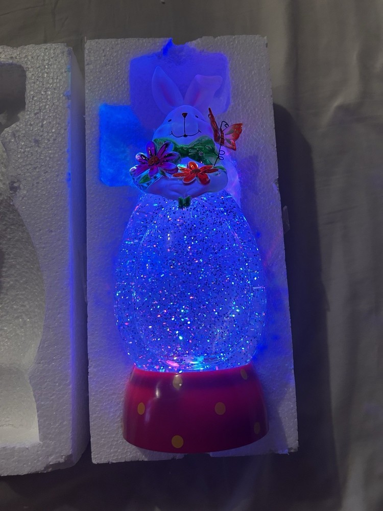 Cracker Barrel Light Up Bunny Globe Working Condition