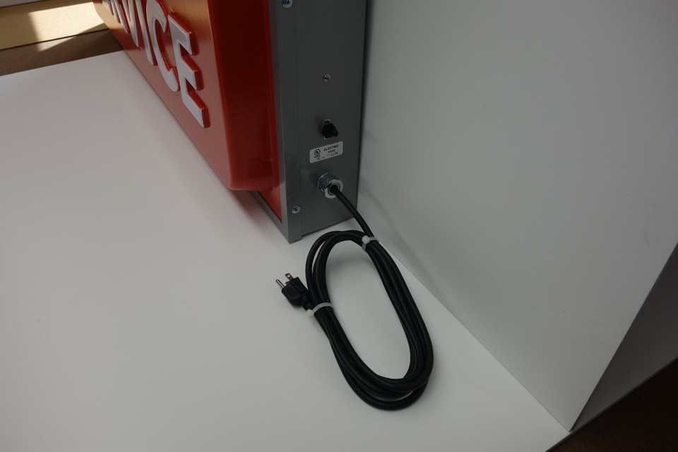 HONDA SERVICE PAN FORMED, EMBOSSED & EXTRUSION DEALER COUNTER SIGN 20" BY 40" !