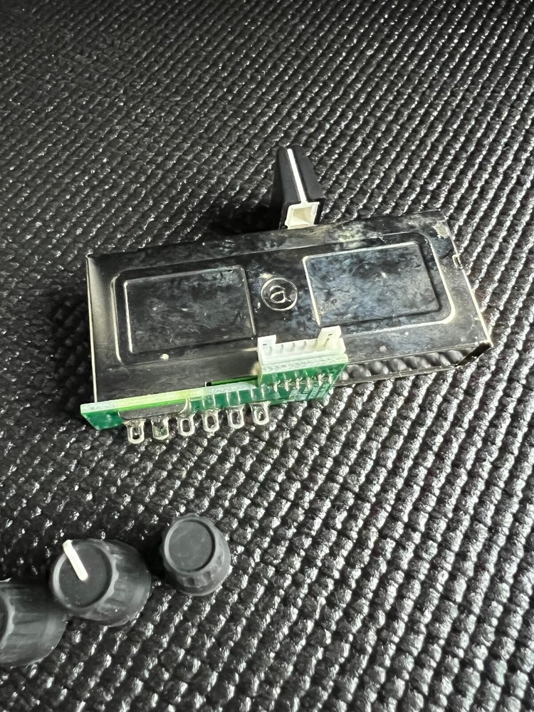 Numark 4 Trak Mixer Parts Crossfader Knobs