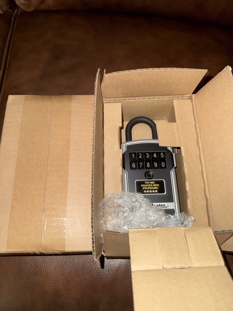 MasterLock Bluetooth Key Lock Box Select Access Smart Wall Mount 5441EURD