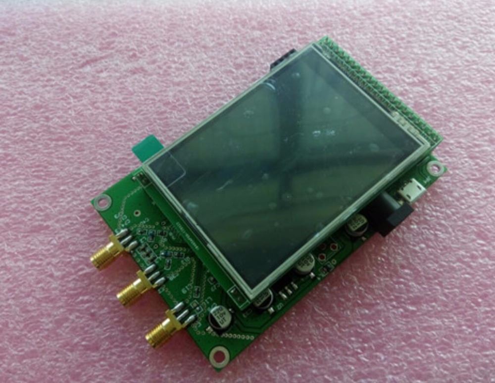 ADF5355 Module Touch Screen Signal Source VCO Microwave Frequency Synthesizer
