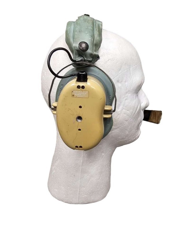 Canadian Armed Forces Vintage Carter Engineering Headset
