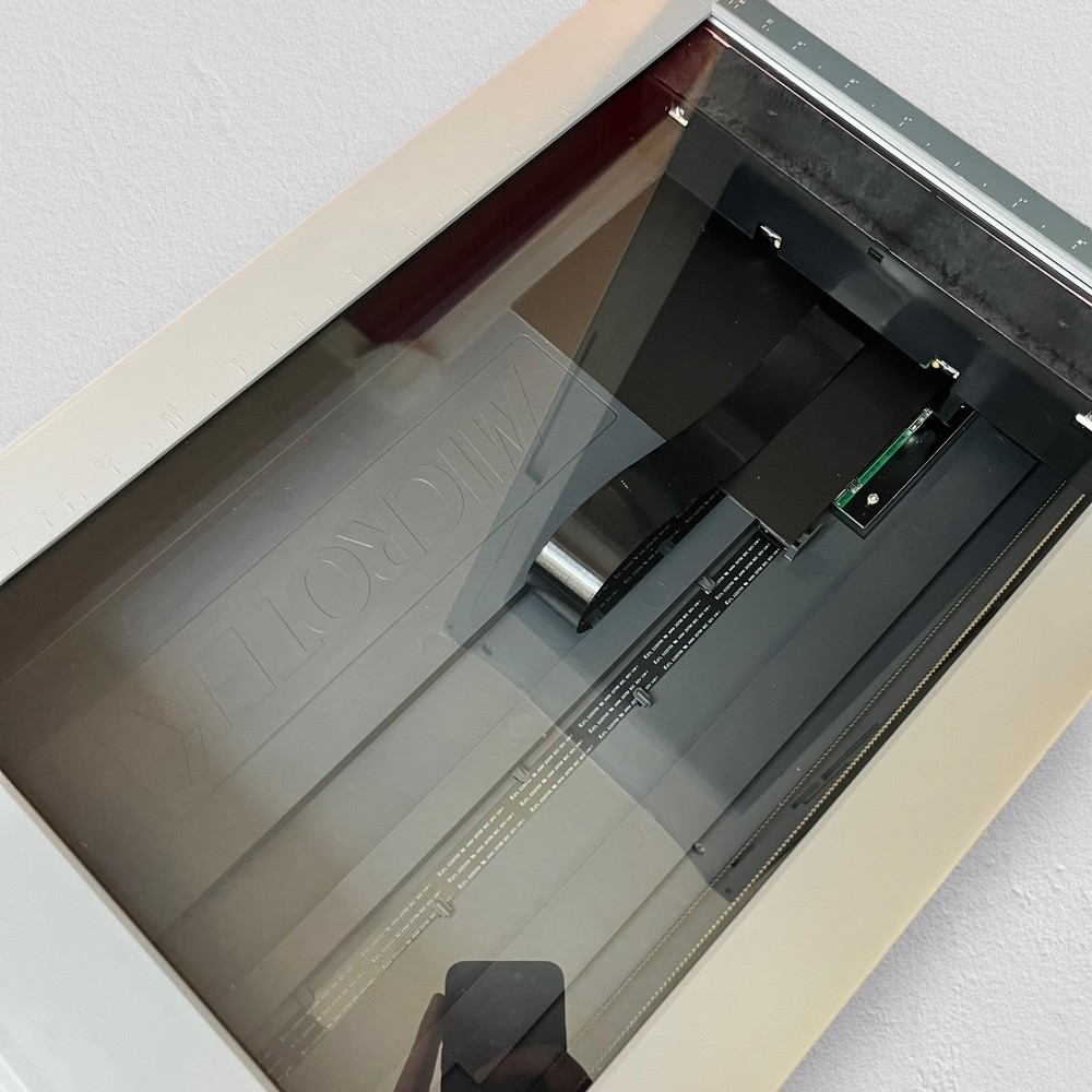 Microtek ScanMaker i800 Scanner Flatbed 48 Bit Color 9600x4800 DPI CCD Untested