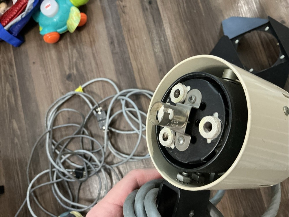 Ascorlight QC4 With Extra Cable And Barn Doors - NOT TESTED