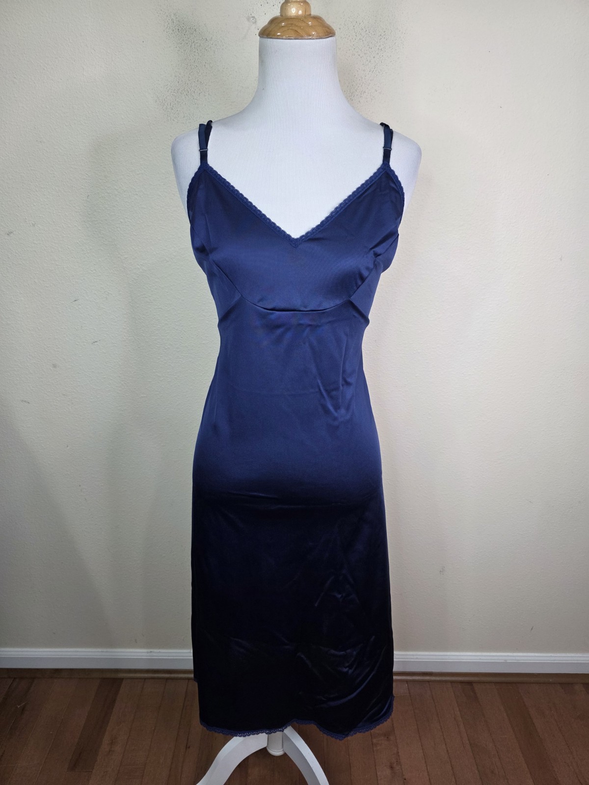 Vanity Fair Slip Dress Lace Trim Full Slip Navy Blue Size 38 Large USA