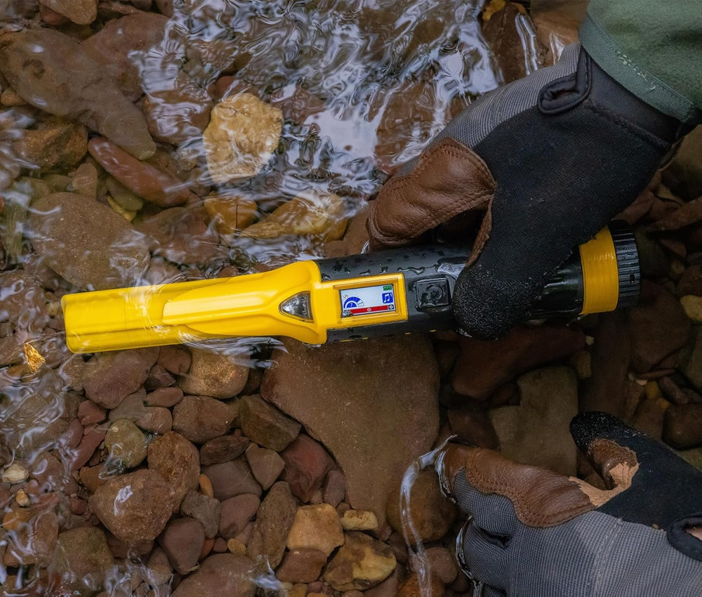 NOKTA Accupoint Waterproof Pinpointer with LCD Screen & Tone Alerts