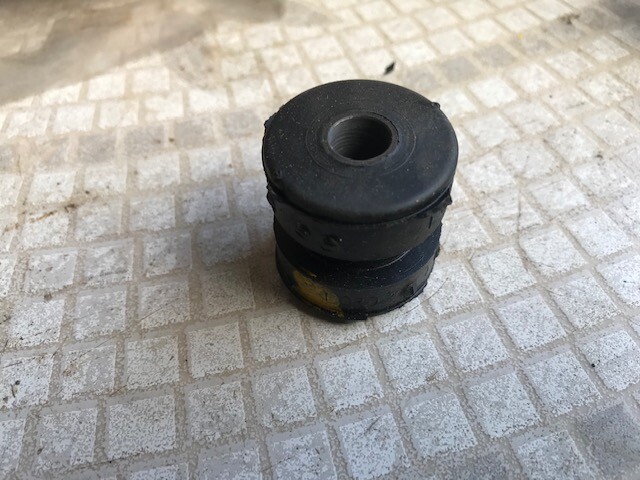 52086162 ISOLATOR, CAB