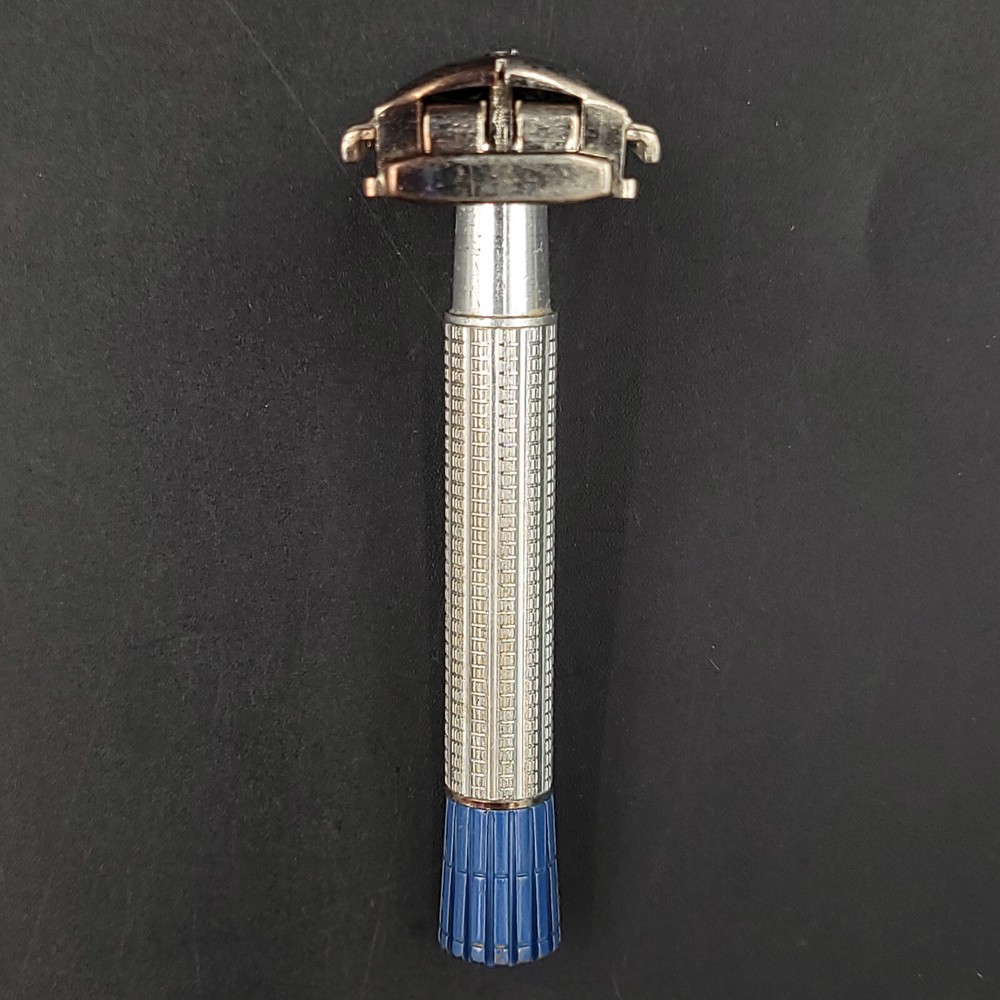 1956 Gillette Super Speed Blue Tip Flare DE TTO Safety Razor Date Code B3