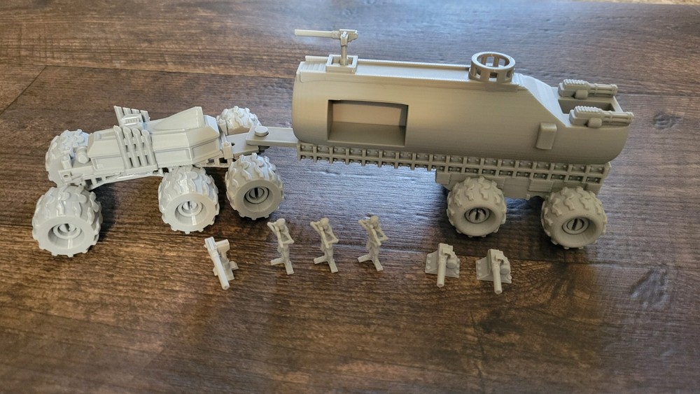 BIG HUGE WAR RIG, 3d printed. Wheels do roll.