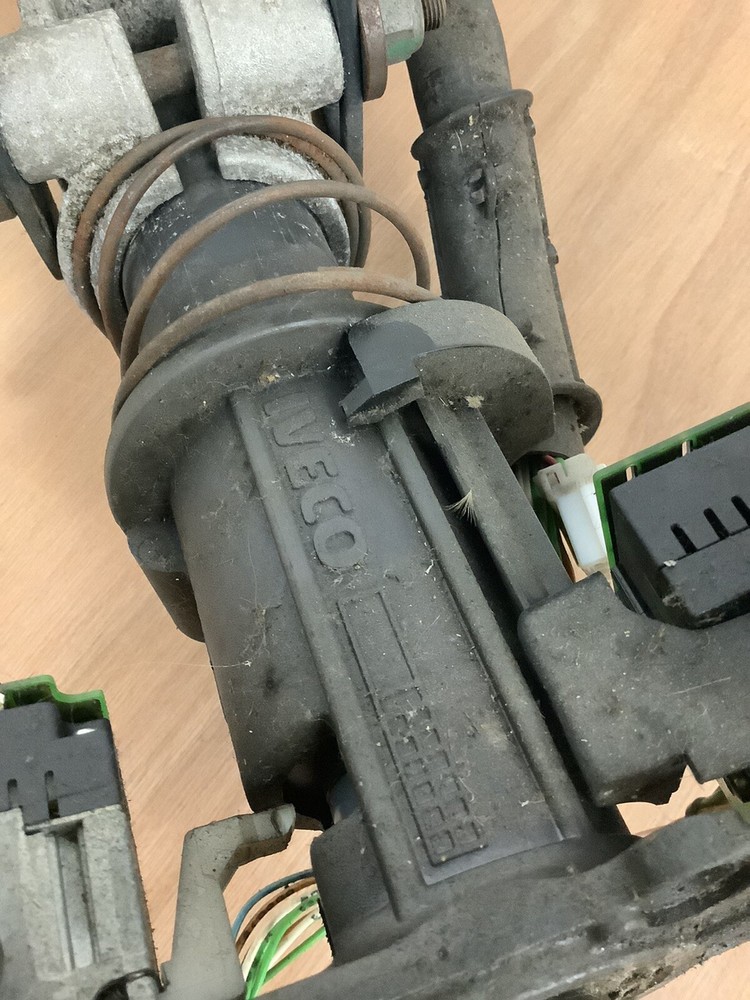 Iveco Eurocargo 75E16 Mk3 Steering Column Rack With Storks, Indicator, Wipers