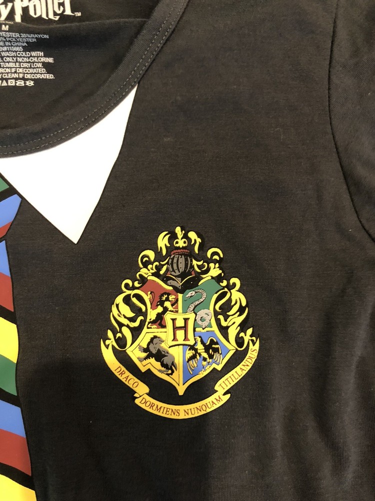 Harry Potter T-Shirt With Cape Medium