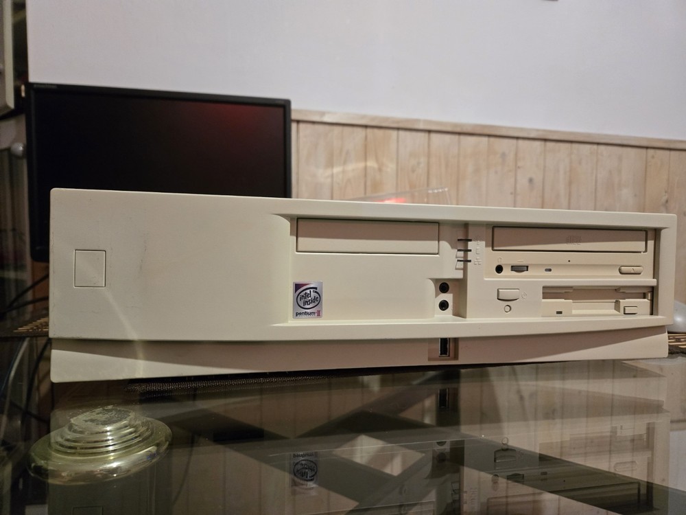Vintage Retro Gaming Pc Computer Pentium II
